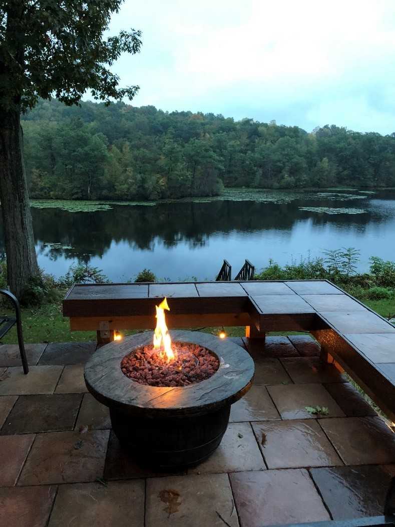 NON-COMBUSTIBLE DECKING