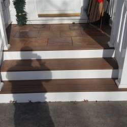 Stairs in Standard Decking Material (Composite/Wood)