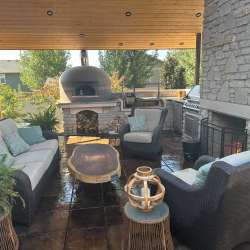 Cocoa Mélange fire resistant concrete deck tiles for outdoor kitchen